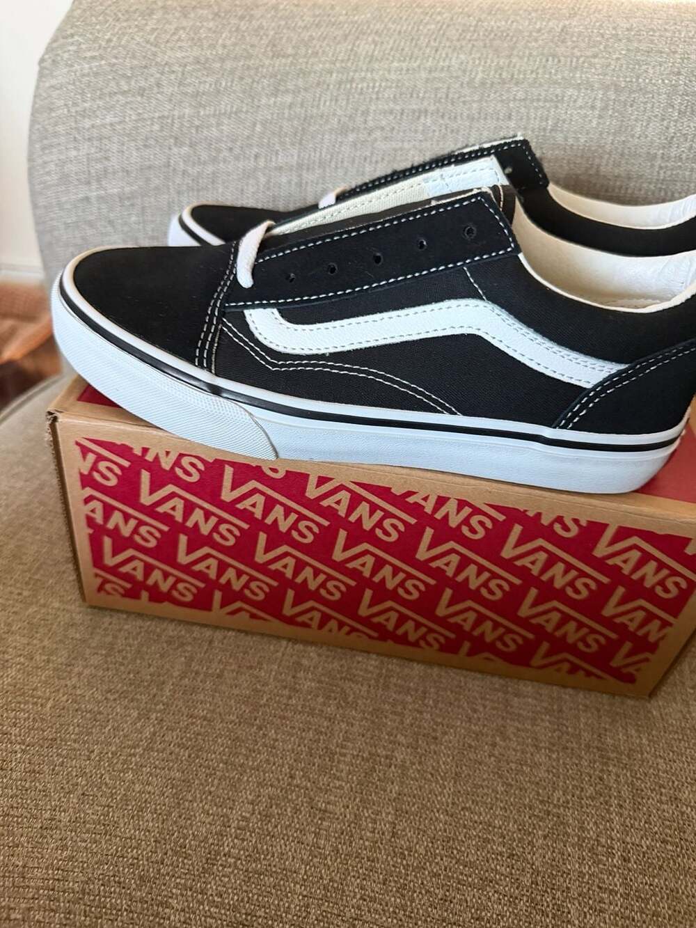 Vans Old Skool Black/White Juniors Size 5.0